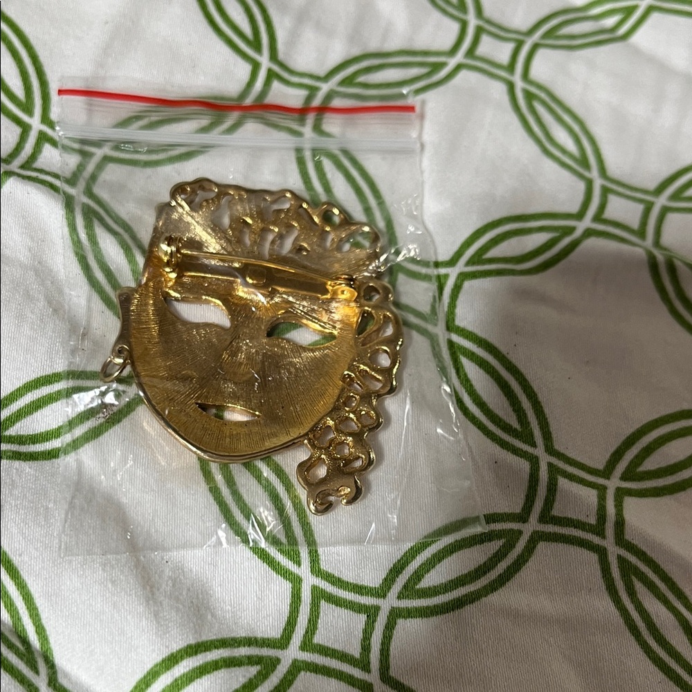 Gold Mask Pendant Necklace - Women Accessories - Picture 3 of 3